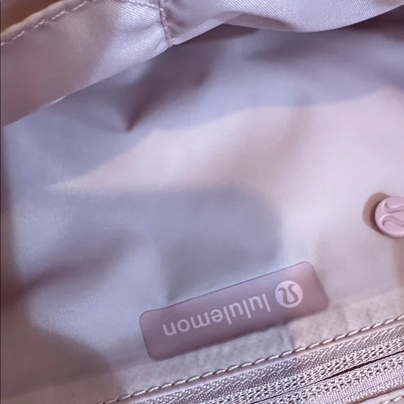 Lululemon everywhere belt flush pink Fanny pack RARE - Picture 8 of 8